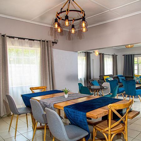 Hungwe House Villa Victoria Falls Exterior photo